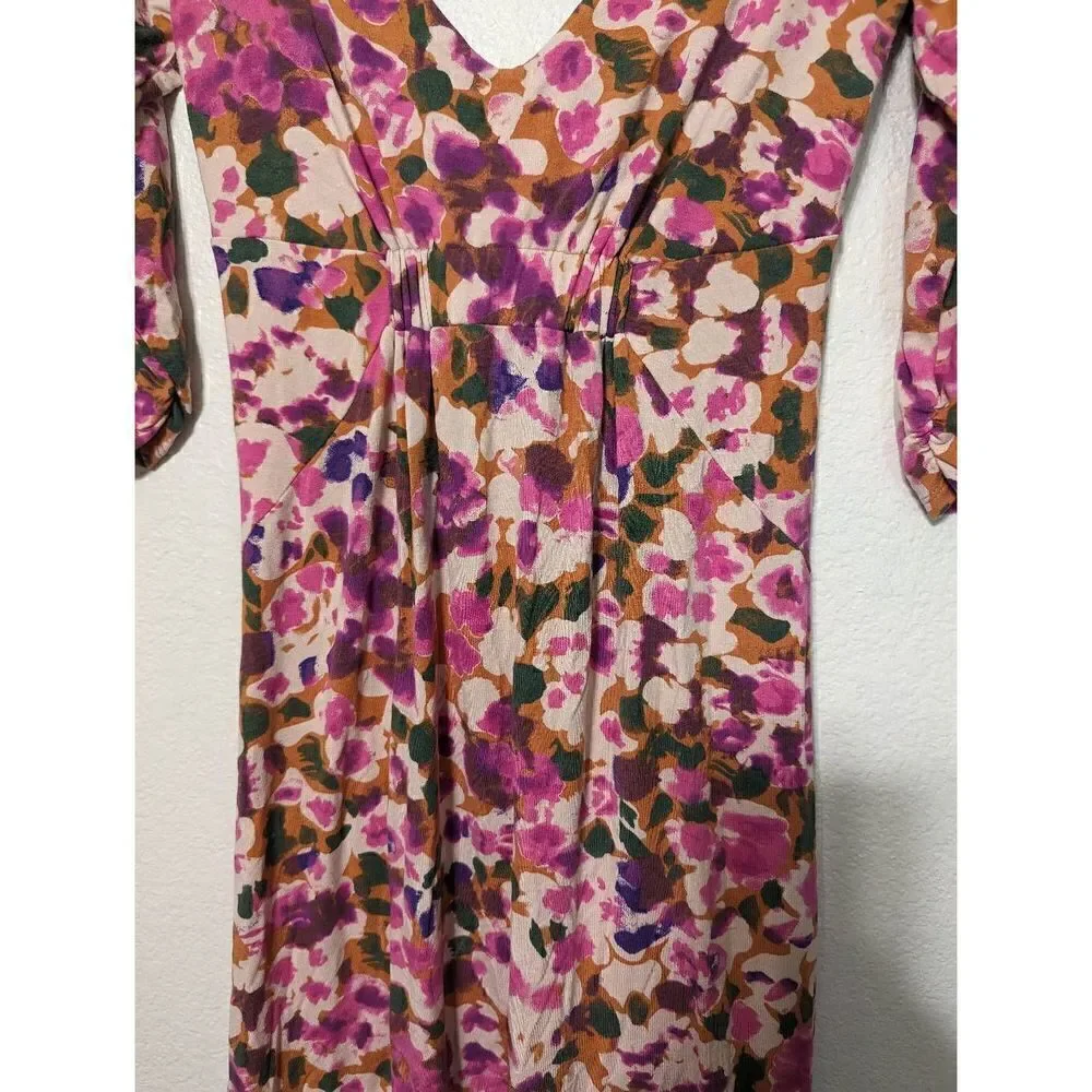 Cabi Women's Multi-color Floral V-neck Knee‎ Length Dress Pink Small Style 110